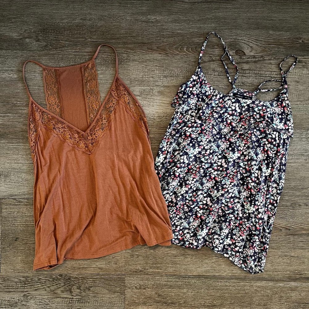 American Eagle Tank Top Bundle Medium
